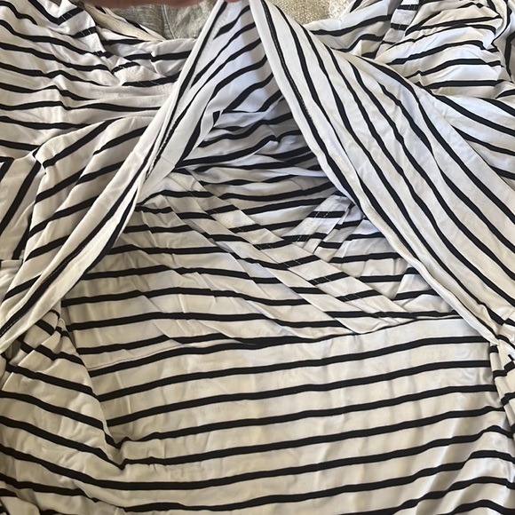 Nursing t shirts - Picture 2 of 3